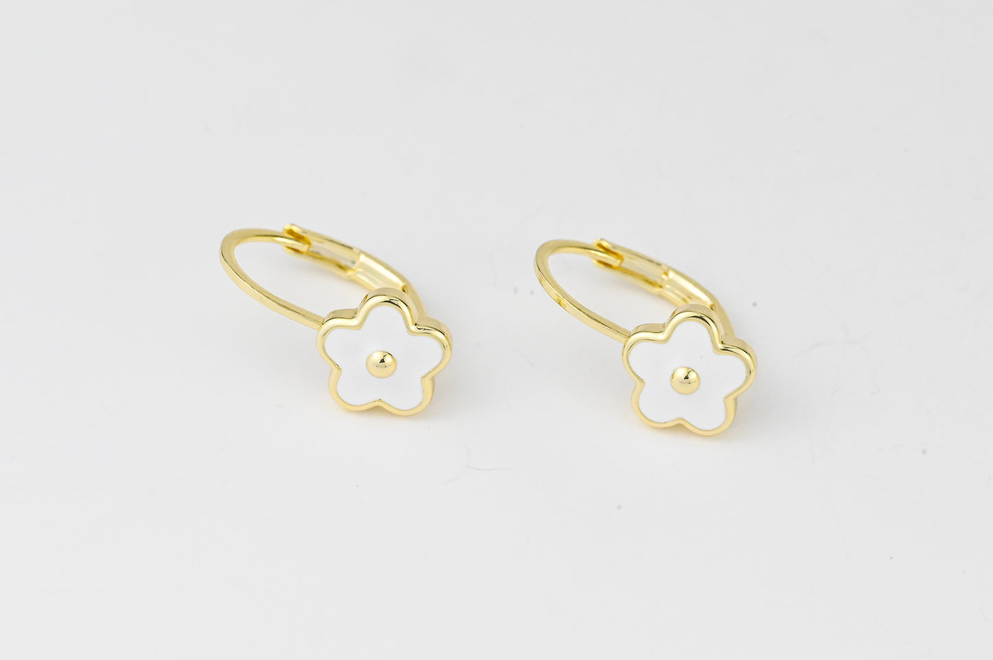 Kids Earrings White Flowers